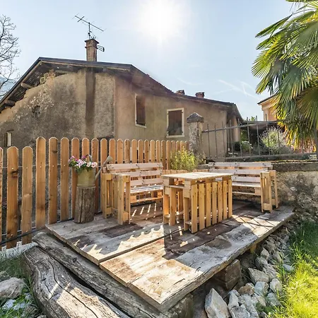 Lena App 3 With Balcony דירה *